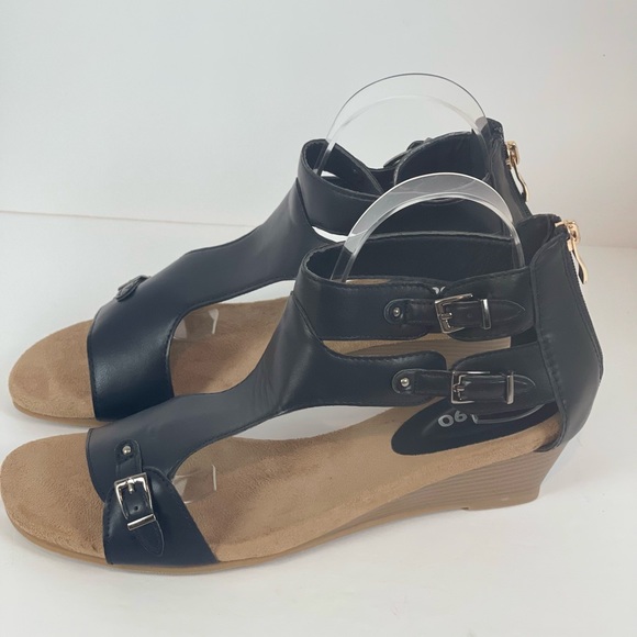 Softy Sandals by Cloud 90 (New) - Picture 3 of 7